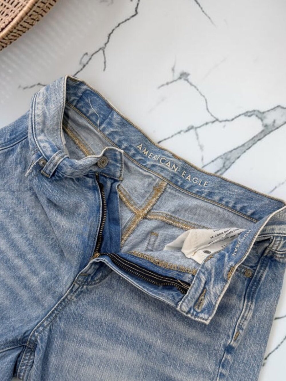 American Eagle Distressed Mom Jeans Women's Size 4 Raw Hem - Picture 8 of 11